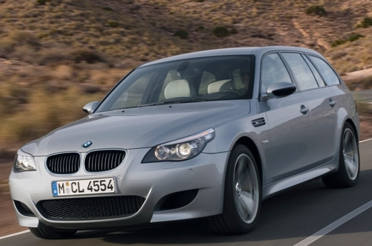 Mobil Legendaris BMW Ini akan Kembali dengan Mesin V8 Hybrid