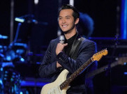  Pasang Alat Sadap, Juara American Idol Ditangkap 