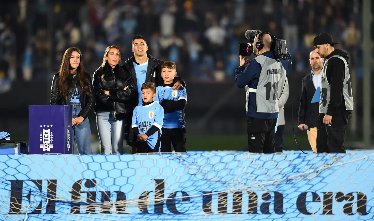 Luis Suarez Menangis saat Mendengar Pesan Menyentuh dari Lionel Messi