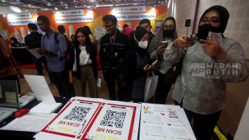 Antusias Pencari Kerja Berburu 12.000 Lowongan di Jakarta Job Festival 2025 