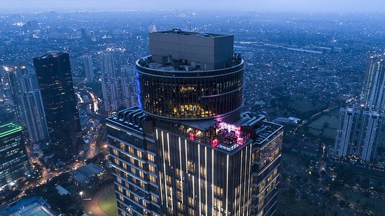 Kencan Malam Minggu di Atas Langit Jakarta, 6 Spot Berkelas Ini Wajib Dicoba