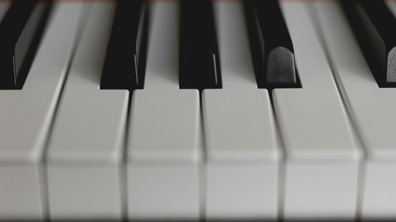 Lirik Lagu 'Ikan Dalam Kolam' yang Hype Banget untuk Karaoke