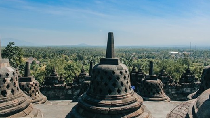 5 Destinasi Favorit Liburan Akhir Tahun, Ada Kotamu?
