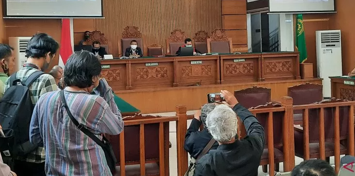Gugatan Praperadilan Pecatan TNI yang Minta Jokowi Mundur Ditolak