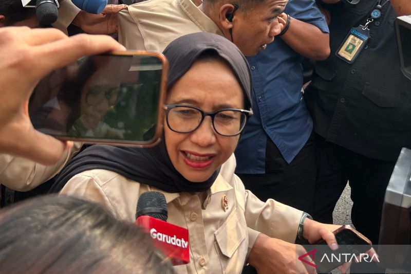 Mundur dari Kepala BGN, Ini Alasan Nanik S Deyang Pilih Berobat Jantung di Luar Negeri