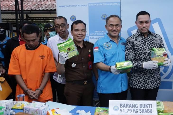 Ilustrasi: Wakil Ketua Komisi III DPR RI dari Fraksi Partai Nasdem, Ahmad Sahroni menghadiri pemusnahan puluhan kilogram narkoba jenis sabu halaman gedung BNN di Cawang, Jakarta Timur, Selasa. (ANTARA/HO)