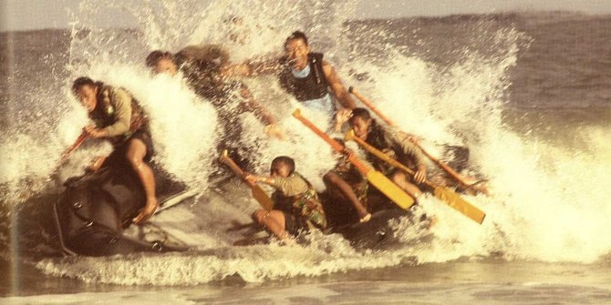 Kemesraan Bung Karno, TNI AL dan Kopaska, 