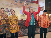 Menristekdikti Bagikan Laptop Mahasiswa Yogyakarta 