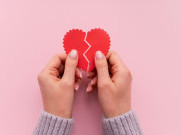 Ramalan Zodiak Hari Ini 16 Desember: Karier Tertekan, Asmara Diuji?