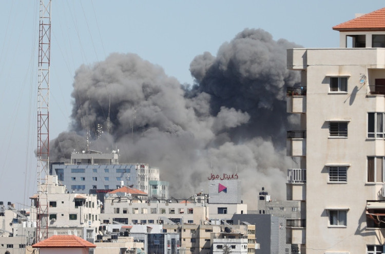 Serangan Udara Israel Hancurkan Gedung Al Jazeera dan AP di Gaza
