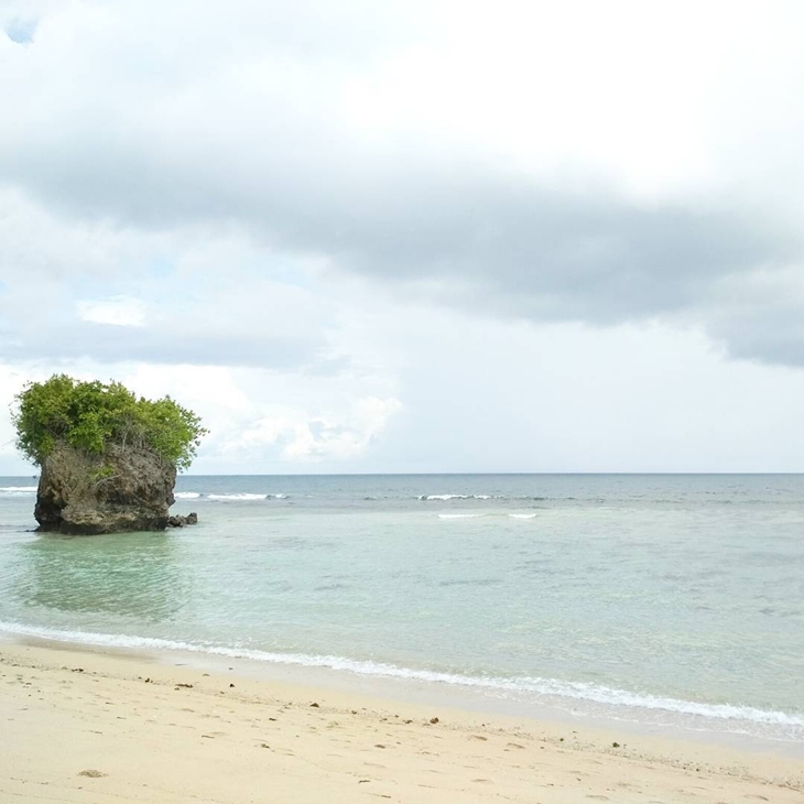  Pantai Bido. (Foto: instagram.com/fangarerinto)