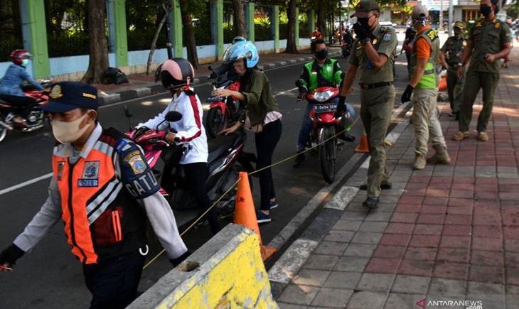 Anies Beri Perhatian Khusus 66 RW Masih Zona Merah, Berikut Daftarnya