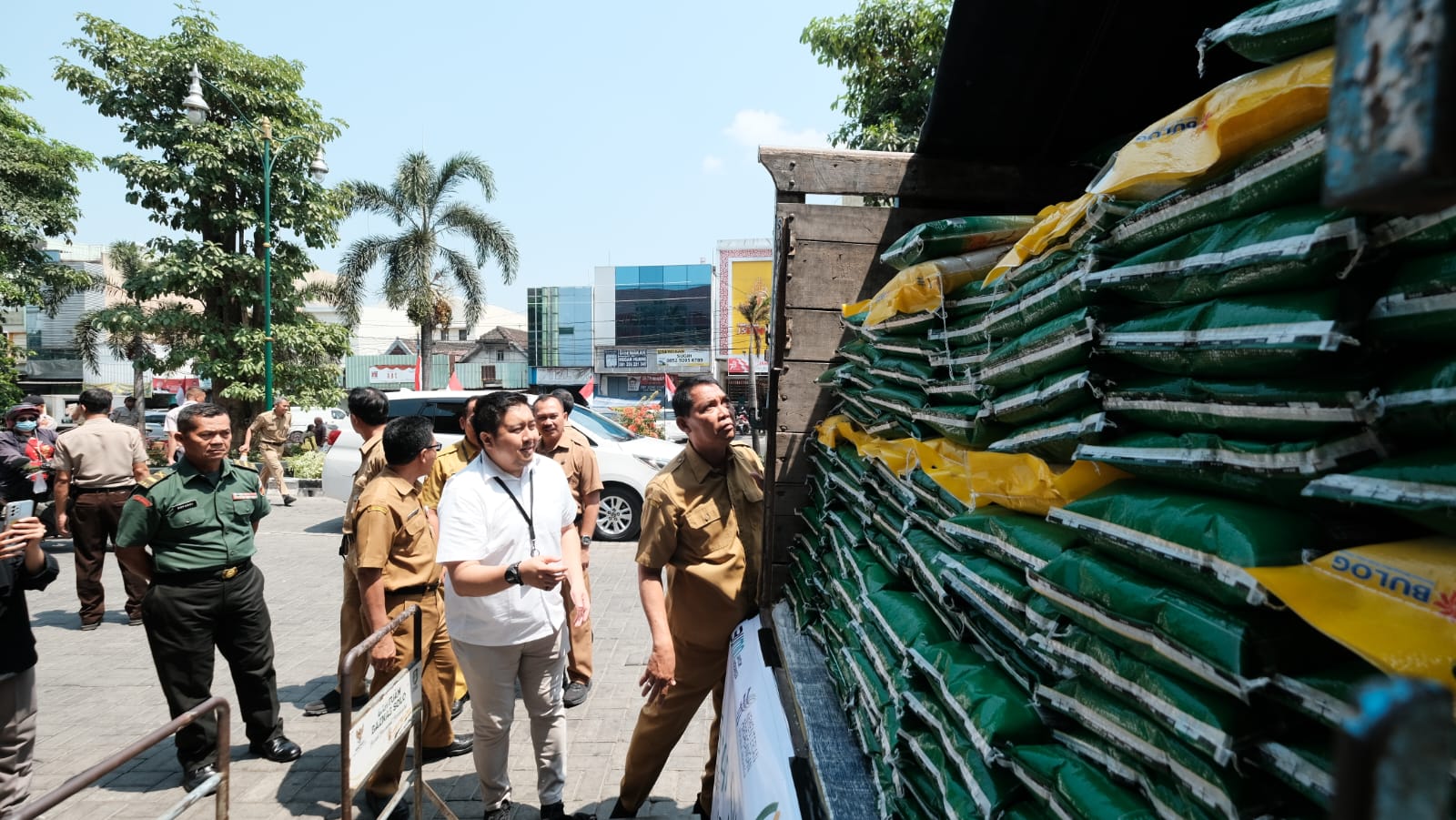 Dampak El Nino, Bulog Solo Pastikan Stok Beras 16.800 Ton Masih Aman