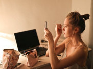 3 Produk Makeup untuk Tampil Lebih Fresh Selama WFH