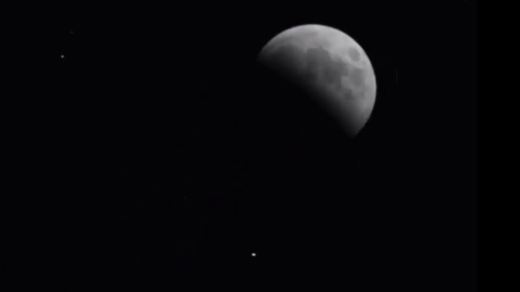 Gerhana Bulan (Foto: Screenshot Youtube)