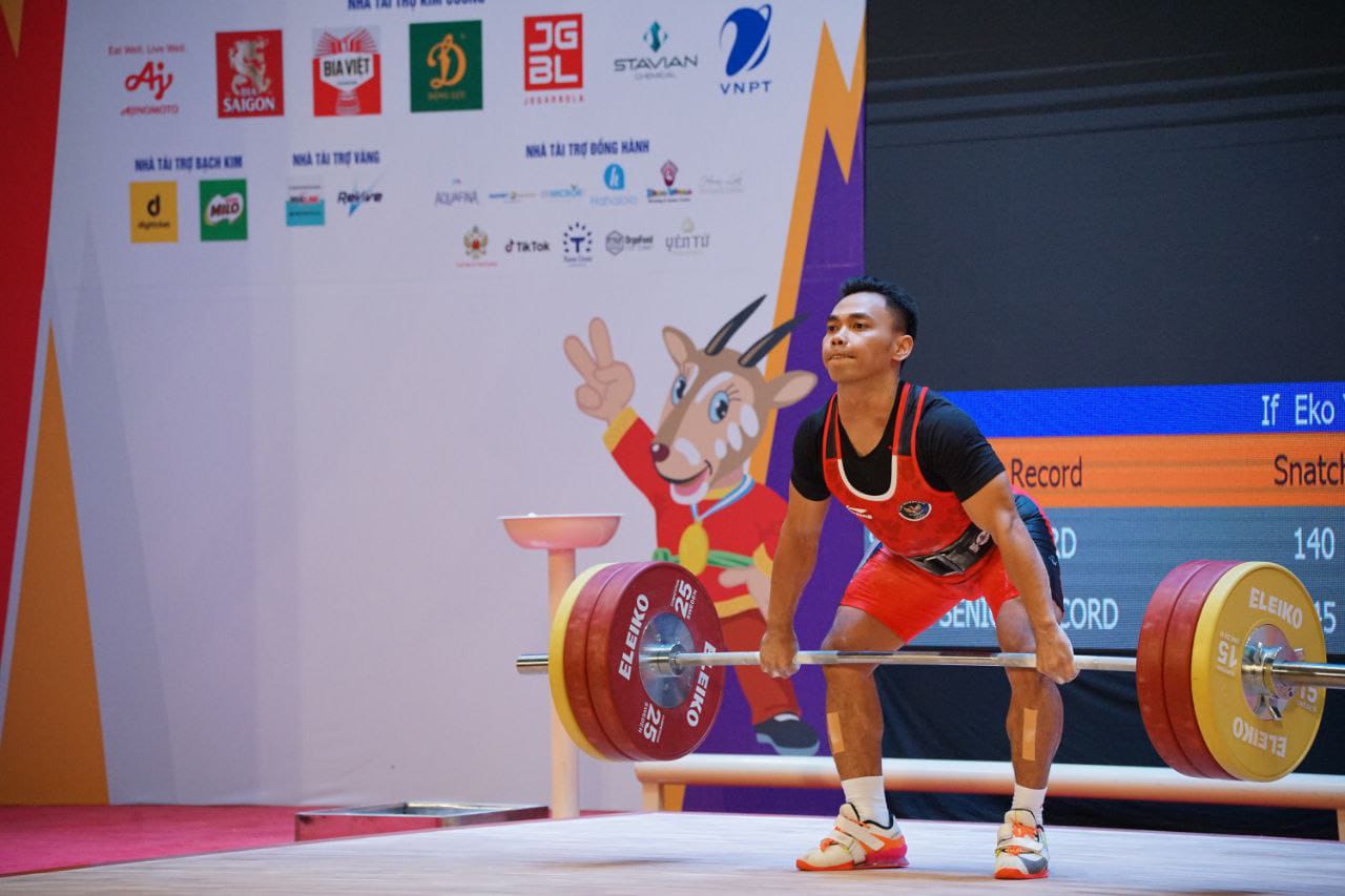 Berhasil Gondol Emas di Usia 32, Eko Yuli Beri Pesan Pada Juniornya