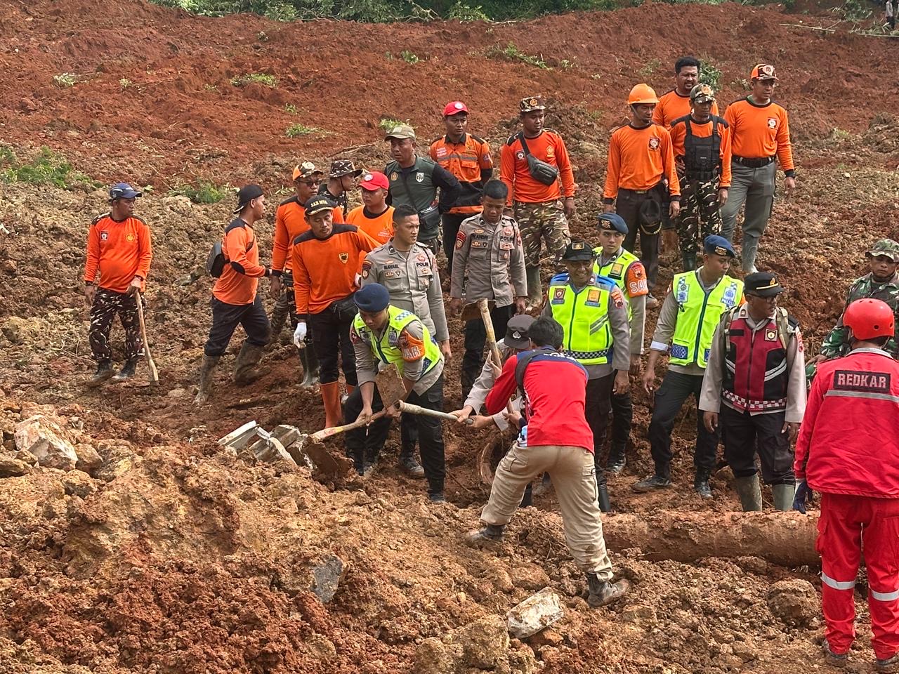 Bencana Longsor tak Bisa Diprediksi, DPR Desak Penduduk di Area Rawan Segera Direlokasi