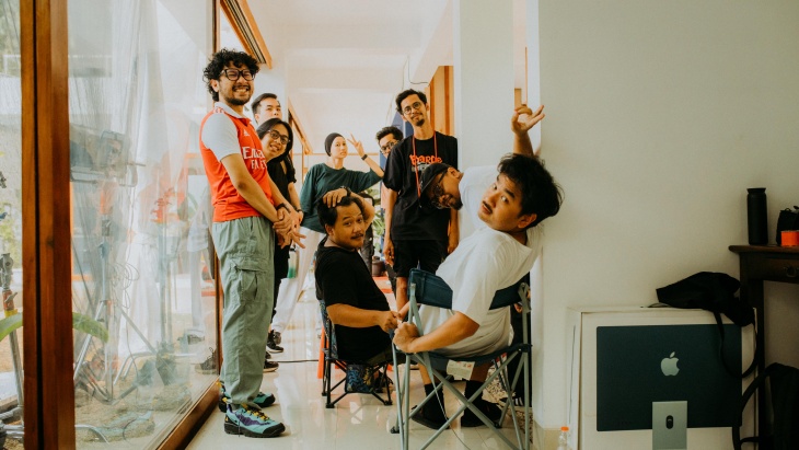 Kunto Aji Visualisasikan Lagu 'Jangan Melamun Saat Hujan'