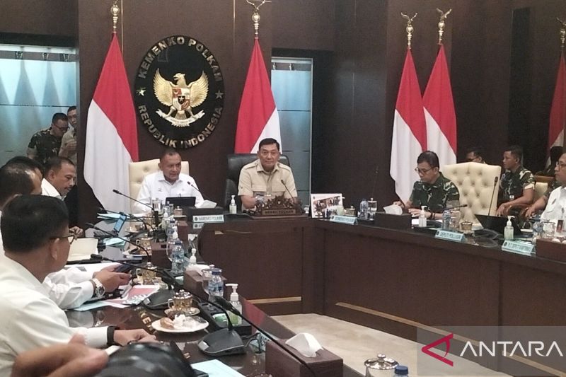 Kerja Hari Pertama Jadi Menko Polkam Ad Interim, Ini Arahan Sjafrie ke Bawahannya