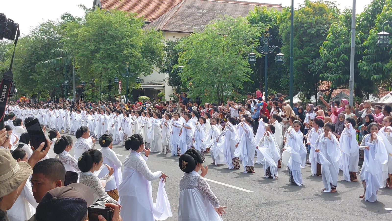 Selama 24 Jam 1.500 Orang Menari di Solo, Ada Perwakilan Dari Thailand dan Malaysia