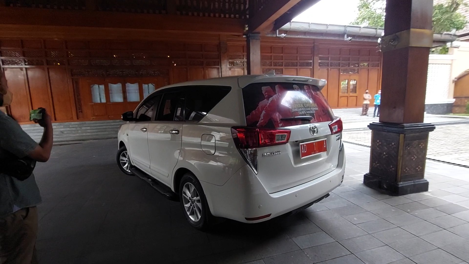 Mobil Dinas (Mobdin) AD 1 A milik Wali Kota Solo Gibran Rakabuming. (MP/Ismail)