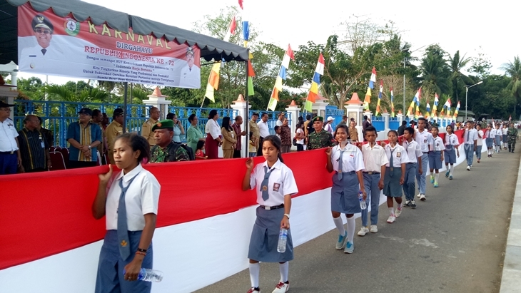Bendera Merah Putih Sepanjang 72 Meter Berkibar