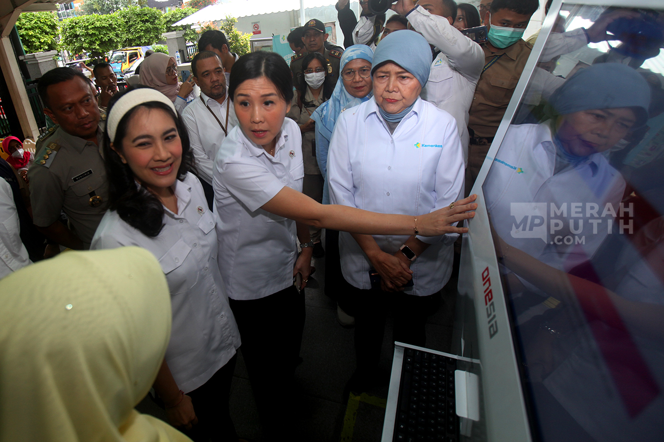 Wamen PPPA dan Wamen Dukbangga Tinjau Peluncuran Cek Kesehatan Gratis (CKG) di Puskesmas Kebayoran Baru