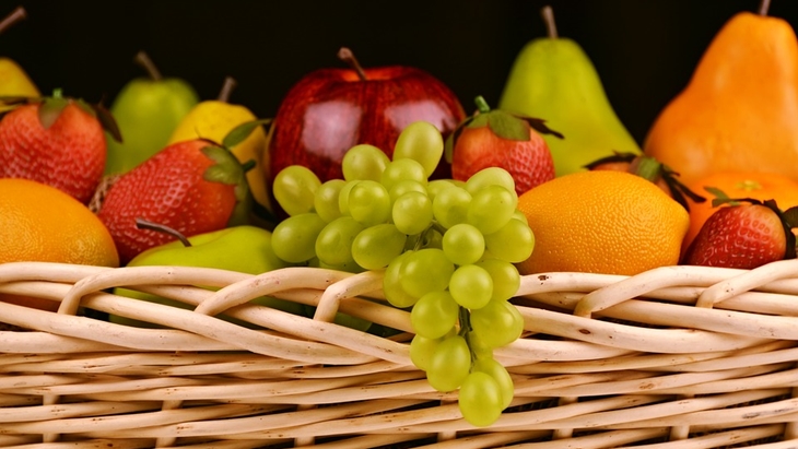 Makanan sehat syarat penting untuk menjaga kesehatan. (Foto: Pixabay/diapicard)