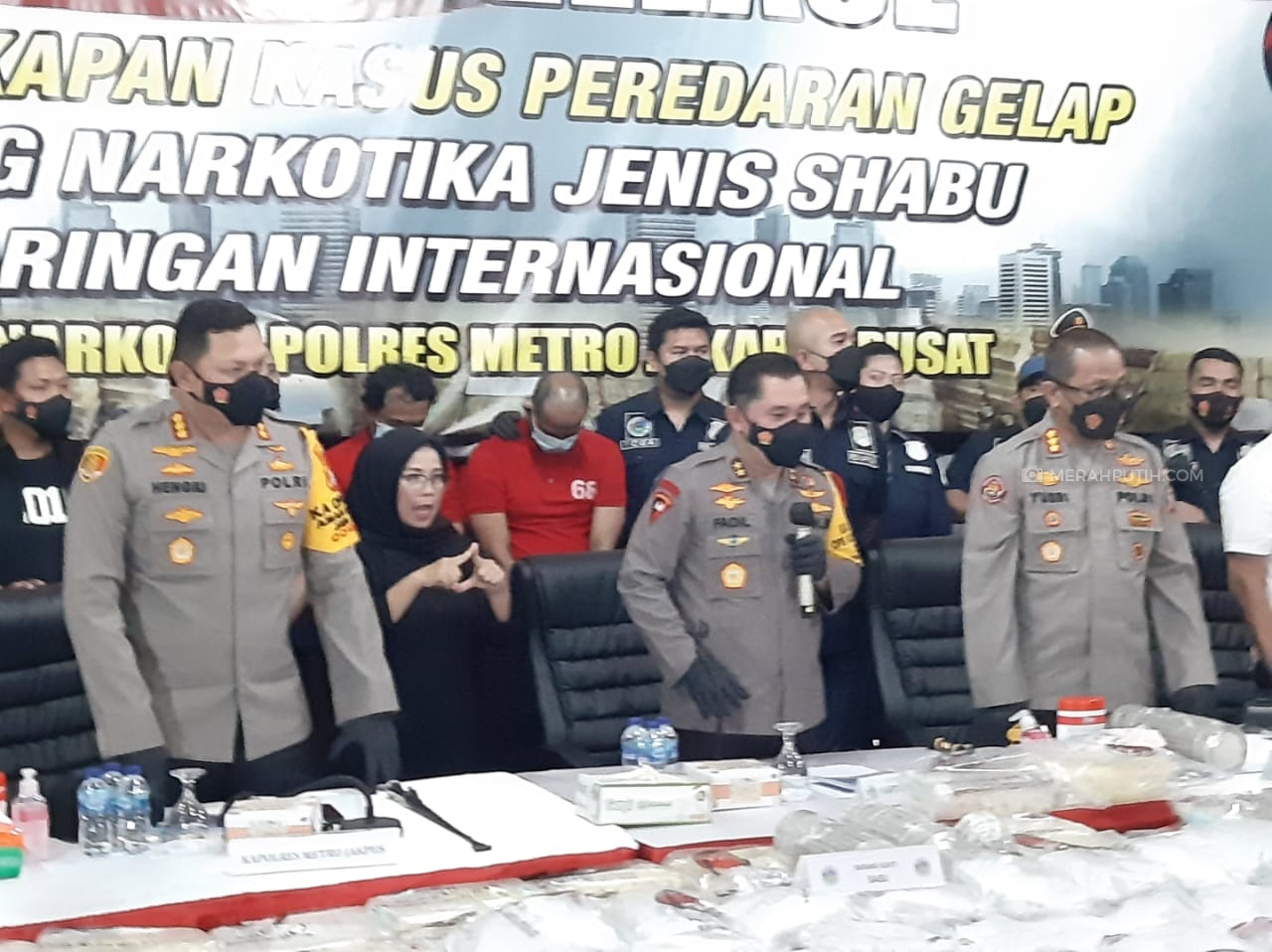 Reserse Narkoba Polres Metro Jakarta Pusat membongkar penyeludupan narkoba jenis sabu dari jaringan internasional asal Iran. Foto: MP/Kanu