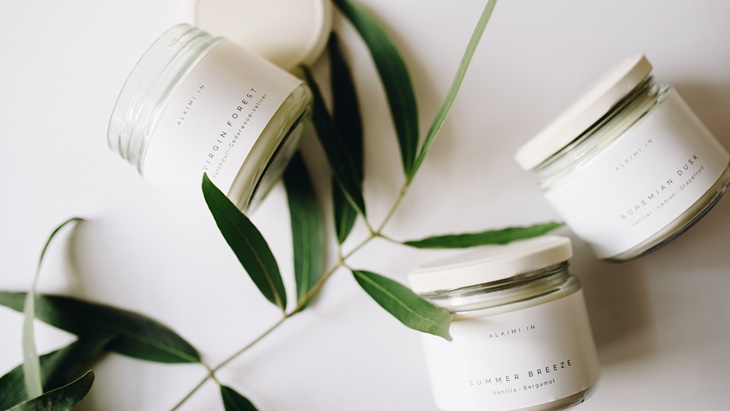 Lilin aroma terapi bisa jadi ide hampers. (Foto: Unsplash/Pratiksha Mohanty)