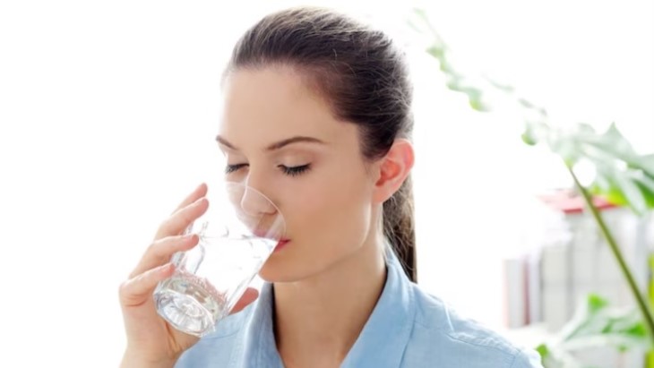 Air Minum dari Artesian Water 