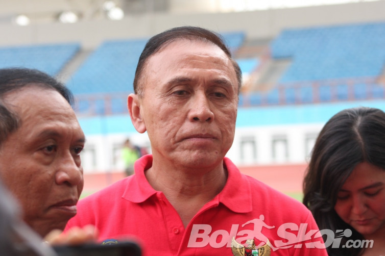 Ketum PSSI Minta Bonek dan Jakmania Duduk Satu Tribun di GBK