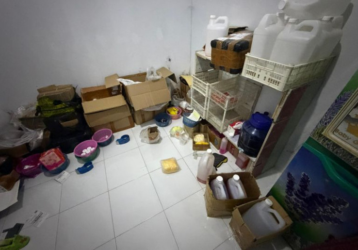 Raup Rp 50 Juta Sebulan, NS Belajar Bikin Kosmetik Bermerkuri dari YouTube Dijual di 3 Akun TikTok Ini!