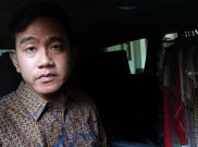 Viral Video Tumpukan Kaus 'Prabowo-Gibran', Begini Tanggapan Gibran