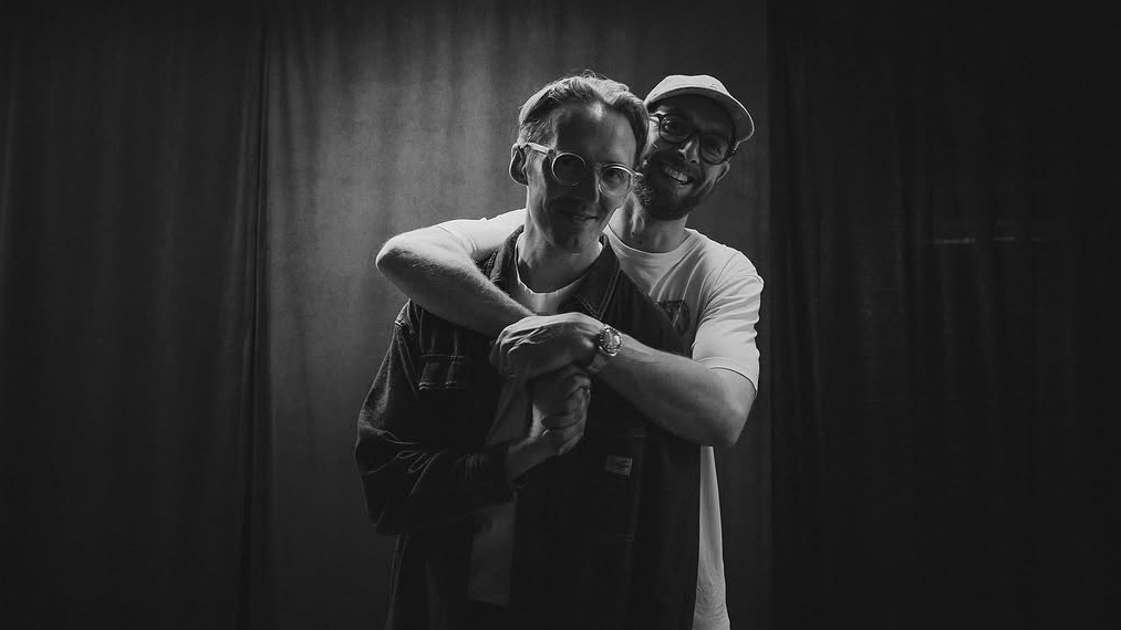 HONNE Sapa Kembali Penggemar Indonesia dalam Rangkaian Tur Dunia Album Terbarunya