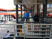 JPO Depan Gedung DPR tak Punya Akses Tangga, ini Kata Gubernur Pramo Anung