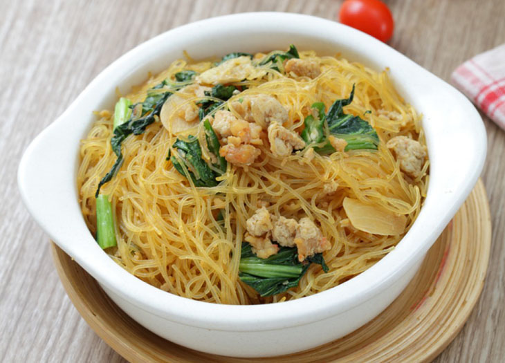 Enggak Perlu Banyak Bahan, Sarapan Bihun Tersaji