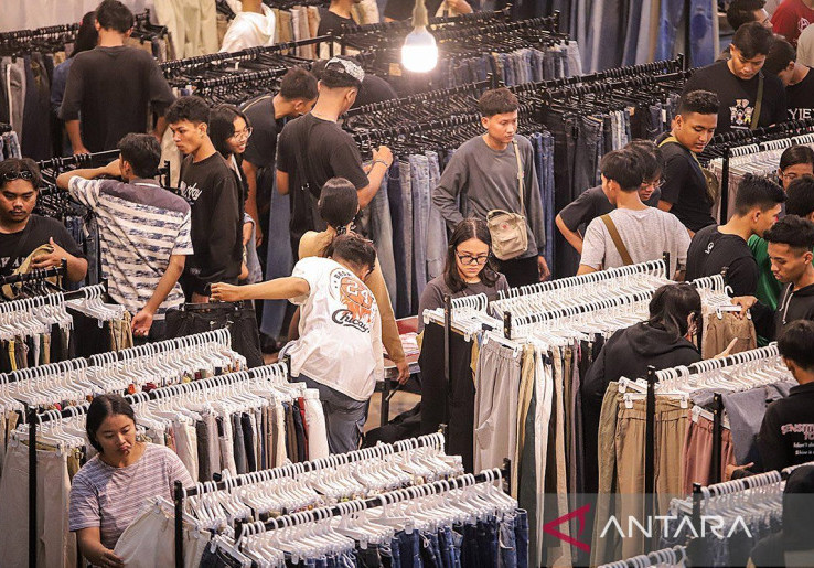 Thrifting makin Digandrungi, Industri Tekstil dalam Negeri Ketar-Ketir