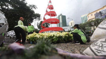 Kota Jakarta Bersolek Jelang Perayaan Natal dan Tahun Baru 2025