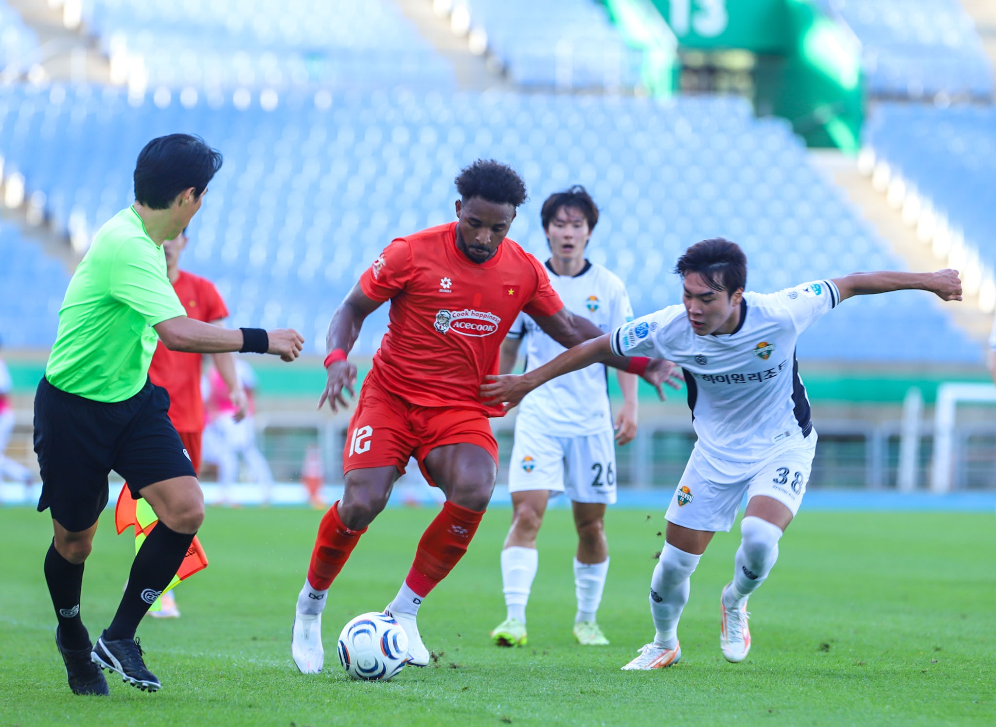 Klub K League 1 Gangwon FC Juga Dihantam, Timnas Vietnam Rival Indonesia Menang 2-1 di Uji Coba Terakhir di Korsel