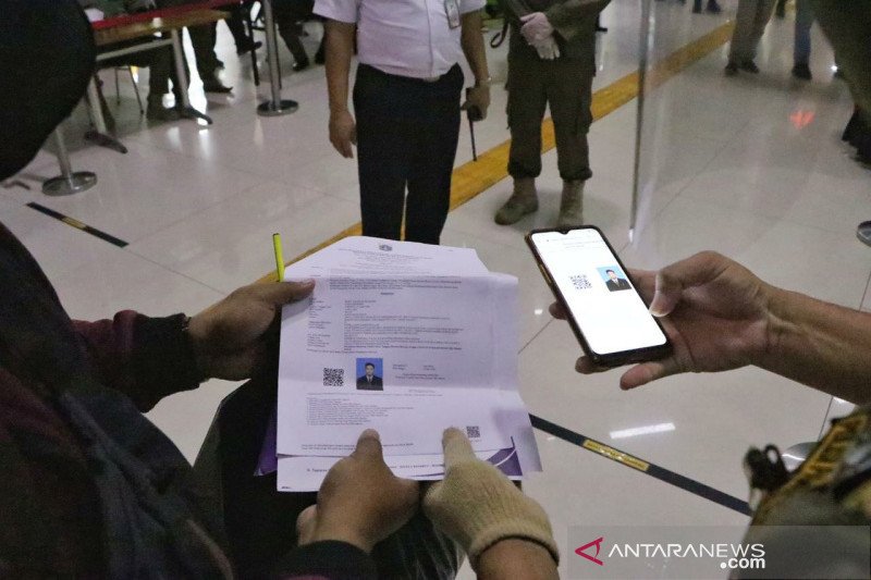 Tidak Bawa SIKM, 26 Pendatang Jalani Isolasi di GOR Rawamangun