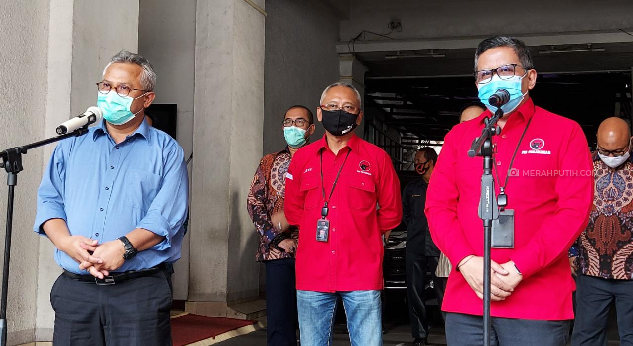 Sekretaris Jenderal DPP PDI Perjuangan (PDIP), Hasto Kristiyanto di Kantor KPU, Jakarta Pusat, Selasa (4/8).Foto: MP/Ponco