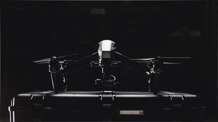 Pensiunan Berusia 80 Tahun Ciptakan Drone Buatan Sendiri