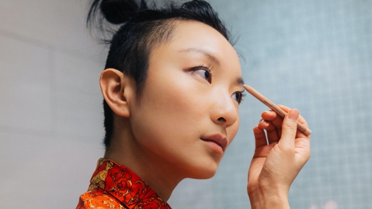 Make Up Sederhana Agar Terlihat Presentable saat Meeting Virtual