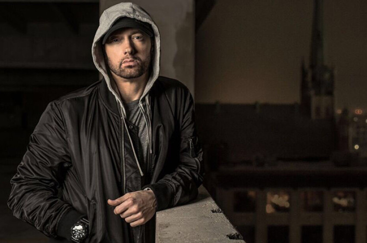 Eminem Sumbangkan Uang Perkara untuk Korban Badai