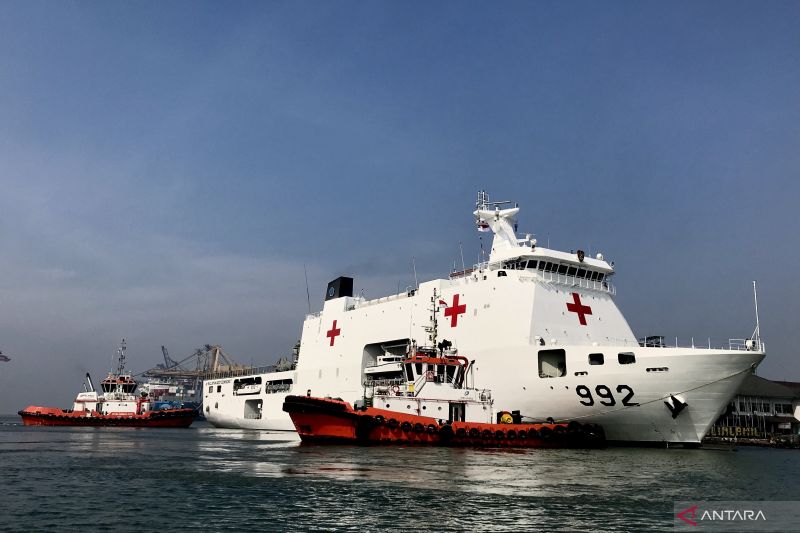KRI dr Radjiman Bersandar di Jakarta Sebelum Kirim Bantuan untuk Gaza