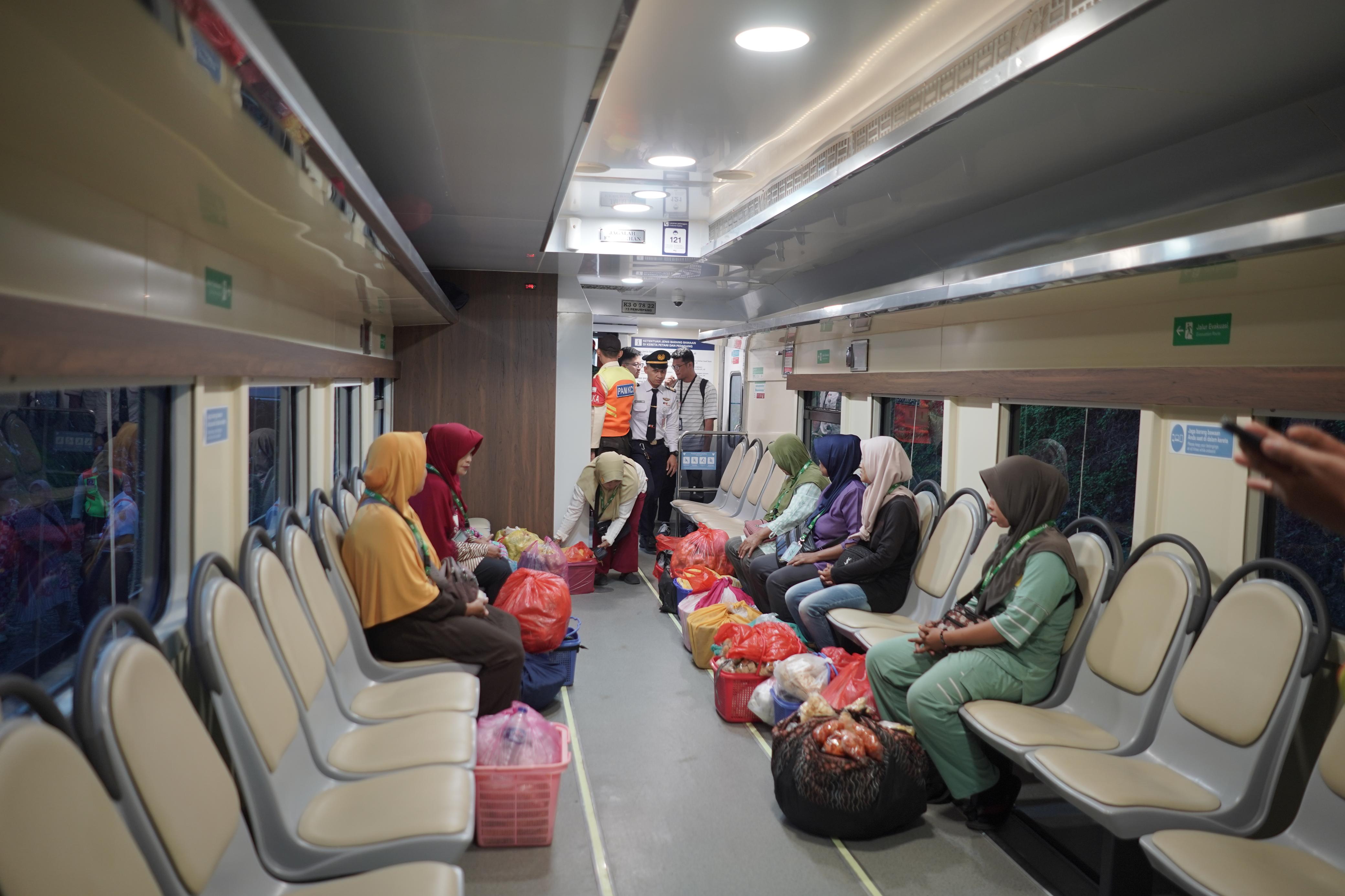 Kereta Petani dan Pedagang Mudahkan Akses Distribusi Komoditas Lokal