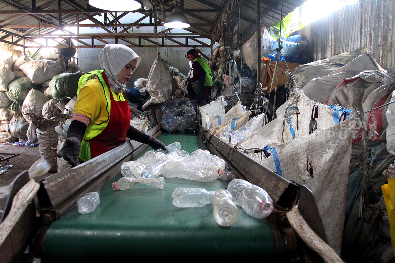 Menilik Koperasi Pemulung Berdaya Daur Ulang 120 Ton Sampah Botol Plastik Jadi Bernilai Ekonomis 