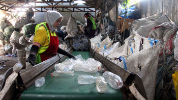 Menilik Koperasi Pemulung Berdaya Daur Ulang 120 Ton Sampah Botol Plastik Jadi Bernilai Ekonomis 