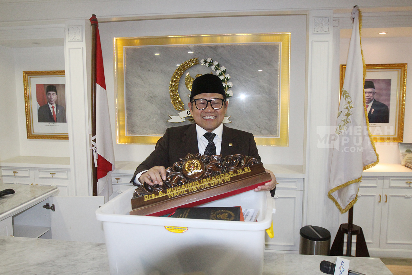 Cak Imin Kemasi Barang dari DPR usai Mengabdi 20 Tahun Jadi Legislator